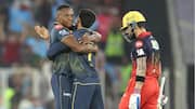IPL 2026: विराट कोहली ने कगिसो रबाडा के ओवर में लगातार 5 चौके लगाए, देखें वीडियो 