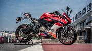 ऑटो एक्सपो में पेश हुई QJ SRK 400RR स्पोर्ट्स बाइक, KTM RC 390 को देगी टक्कर ऑटो एक्सपो में पेश हुई QJ SRK 400RR स्पोर्ट्स बाइक, KTM RC 390 को देगी टक्कर