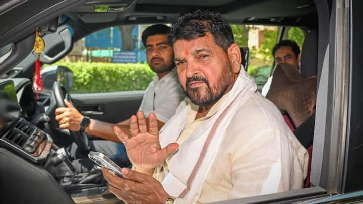 महिला पहलवानों से जुड़े यौन उत्पीड़न मामले में भाजपा नेता बृजभूषण शरण सिंह बरी