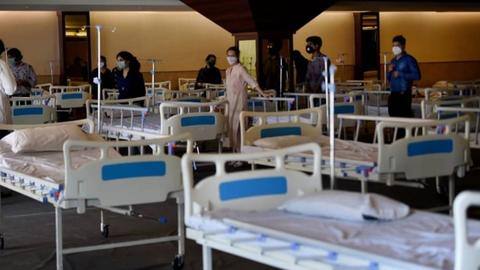 कोरोना वायरस: होम आइसोलेेशन के लिए नई गालडलाइंस जारी, मरीज को पहनना होगा ट्रिपल लेयर मास्क कोरोना वायरस: होम आइसोलेेशन के लिए नई गालडलाइंस जारी, मरीज को पहनना होगा ट्रिपल लेयर मास्क