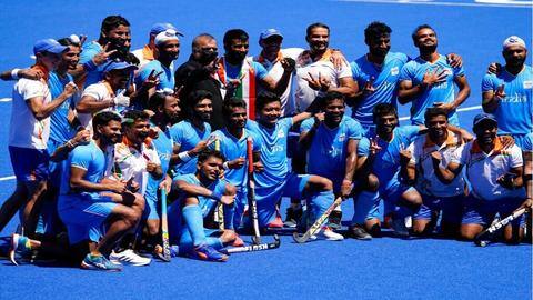 FIH हॉकी अवार्ड में भारत ने किया क्लीन स्वीप, वोटिंग सिस्टम पर उठे सवाल FIH हॉकी अवार्ड में भारत ने किया क्लीन स्वीप, वोटिंग सिस्टम पर उठे सवाल