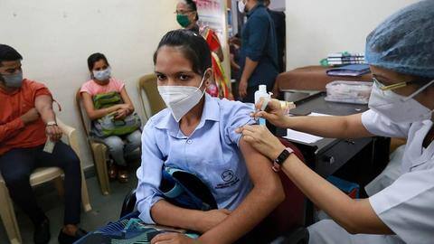 दिल्ली में प्रिंसिपल रोज गूगल ट्रैकर पर अपलोड करेंगे छात्रों के टीकाकरण की रिपोर्ट दिल्ली में प्रिंसिपल रोज गूगल ट्रैकर पर अपलोड करेंगे छात्रों के टीकाकरण की रिपोर्ट