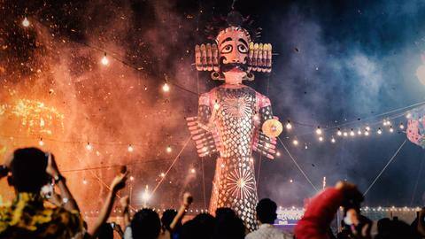 दिल्ली: कुछ प्रतिबंधों के साथ दशहरा और दुर्गा पूजा आयोजन को मिली अनुमति दिल्ली: कुछ प्रतिबंधों के साथ दशहरा और दुर्गा पूजा आयोजन को मिली अनुमति