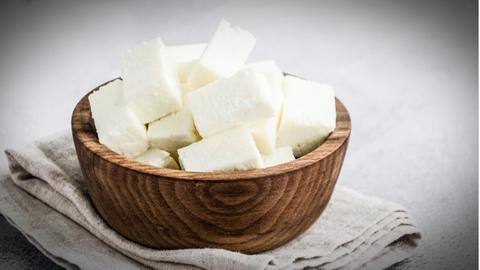 बाजार के पनीर की शुद्धता जांचने के लिए अपनाएं ये तरीके बाजार के पनीर की शुद्धता जांचने के लिए अपनाएं ये तरीके