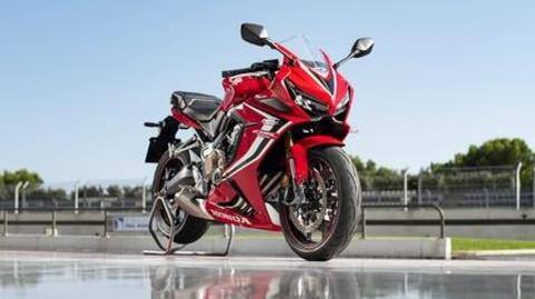 भारतीय बाजार में धूम मचाने आ गई होंडा CBR650R, मिलेंगे कई बेहतरीन फीचर्स भारतीय बाजार में धूम मचाने आ गई होंडा CBR650R, मिलेंगे कई बेहतरीन फीचर्स
