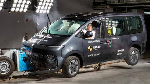 क्या होता है NCAP सेफ्टी क्रैश टेस्ट और कैसे दी जाती है कारों को रेटिंग? क्या होता है NCAP सेफ्टी क्रैश टेस्ट और कैसे दी जाती है कारों को रेटिंग?