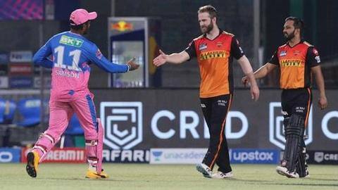 IPL 2021: अनिश्चित समय के लिए स्थगित हुआ टूर्नामेंट, कई खिलाड़ी कोरोना पॉजिटिव IPL 2021: अनिश्चित समय के लिए स्थगित हुआ टूर्नामेंट, कई खिलाड़ी कोरोना पॉजिटिव