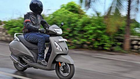 TVS ने बढ़ाये अपने जुपिटर 110 स्कूटर के दाम, जानिए नई कीमत TVS ने बढ़ाये अपने जुपिटर 110 स्कूटर के दाम, जानिए नई कीमत