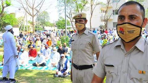 गुरूग्राम: बवाल के बीच प्रशासन ने आठ जगहों पर नमाज अदा करने की अनुमति वापस ली गुरूग्राम: बवाल के बीच प्रशासन ने आठ जगहों पर नमाज अदा करने की अनुमति वापस ली