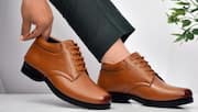 चमड़े के जूतों को साफ करने के लिए अपनाएं ये आसान तरीके, रहेंगे चमचमाते