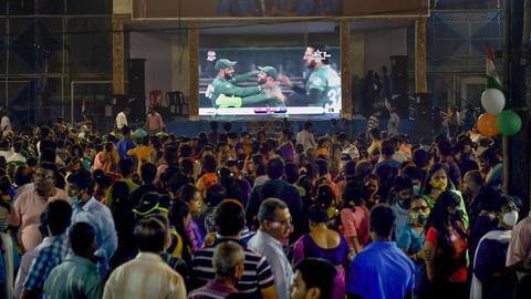पाकिस्तान की जीत पर जश्न: छात्रों के खिलाफ शिकायत करने वालों को आतंकी संगठन की धमकी पाकिस्तान की जीत पर जश्न: छात्रों के खिलाफ शिकायत करने वालों को आतंकी संगठन की धमकी