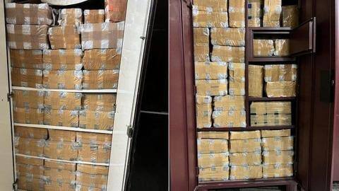 कानपुर: इत्र कारोबारी के घर आयकर विभाग का छापा, बरामद हुए 150 करोड़ रुपये कानपुर: इत्र कारोबारी के घर आयकर विभाग का छापा, बरामद हुए 150 करोड़ रुपये