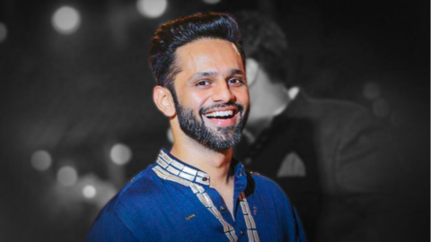 'खतरों के खिलाड़ी 11' के लिए सबसे अधिक फीस लेने वाले प्रतिभागी बने राहुल वैद्य- रिपोर्ट 'खतरों के खिलाड़ी 11' के लिए सबसे अधिक फीस लेने वाले प्रतिभागी बने राहुल वैद्य- रिपोर्ट