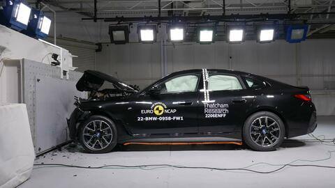 BMW की ऑल इलेक्ट्रिक सेडान i4 को मिली 4-स्टार सेफ्टी रेटिंग BMW की ऑल इलेक्ट्रिक सेडान i4 को मिली 4-स्टार सेफ्टी रेटिंग