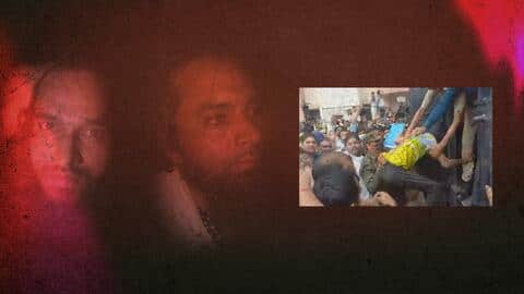 उदयपुर हत्याकांड: जयपुर कोर्ट के बाहर भीड़ ने किया आरोपियों पर हमला, कपड़े भी फाड़े उदयपुर हत्याकांड: जयपुर कोर्ट के बाहर भीड़ ने किया आरोपियों पर हमला, कपड़े भी फाड़े