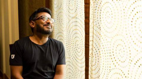 समलैंगिक सैनिक पर आधारित फिल्म की स्क्रिप्ट को रक्षा मंत्रालय ने किया खारिज समलैंगिक सैनिक पर आधारित फिल्म की स्क्रिप्ट को रक्षा मंत्रालय ने किया खारिज