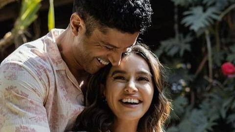 इस साल मार्च में गर्लफ्रेंड शिबानी से शादी करने वाले हैं फरहान अख्तर- रिपोर्ट इस साल मार्च में गर्लफ्रेंड शिबानी से शादी करने वाले हैं फरहान अख्तर- रिपोर्ट