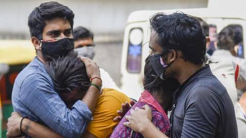 कोरोना वायरस: कर्नाटक के अस्पताल में ऑक्सीजन की कमी से 24 मरीजों की मौत कोरोना वायरस: कर्नाटक के अस्पताल में ऑक्सीजन की कमी से 24 मरीजों की मौत