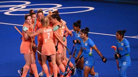 टोक्यो ओलंपिक: नीदरलैंड के खिलाफ भारतीय महिला हॉकी टीम को मिली करारी हार टोक्यो ओलंपिक: नीदरलैंड के खिलाफ भारतीय महिला हॉकी टीम को मिली करारी हार