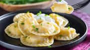 पोलैंड का पारंपरिक व्यंजन है पिएरोगी, इसे घर पर बनाना है आसान 