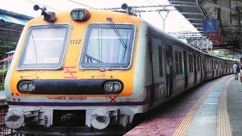 मुंबई: 15 अगस्त से दोनों खुराकें लगवा चुके लोगों के लिए खुलेंगी लोकल ट्रेन की सेवाएं मुंबई: 15 अगस्त से दोनों खुराकें लगवा चुके लोगों के लिए खुलेंगी लोकल ट्रेन की सेवाएं