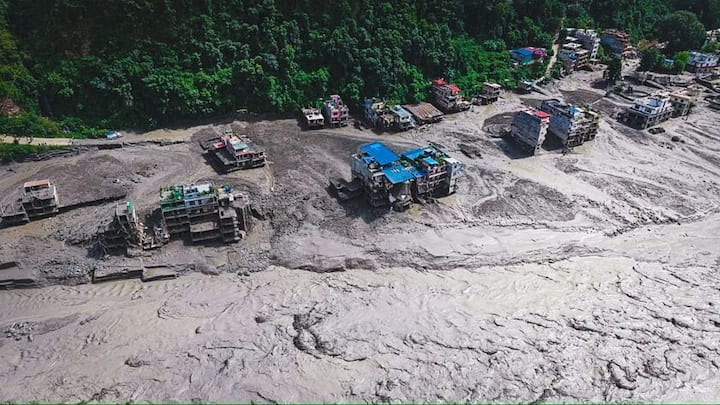 नेपाल में भयावह बाढ़ से अब तक 165 मौत; 133 भारतीय लापता, ग्लेशियर ढहने से प्रलय
