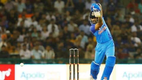 ICC टी-20 रैंकिंग: सूर्यकुमार यादव ने बाबर आजम को पीछे छोड़ा, हार्दिक को भी हुआ फायदा ICC टी-20 रैंकिंग: सूर्यकुमार यादव ने बाबर आजम को पीछे छोड़ा, हार्दिक को भी हुआ फायदा