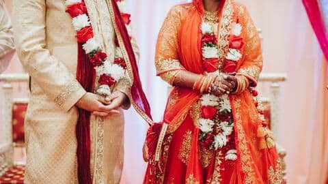 शादी के लिए नहीं मिली लड़की, लड़के ने चौंक पर लगवा दिए 'दुल्हन चाहिए' के पोस्टर शादी के लिए नहीं मिली लड़की, लड़के ने चौंक पर लगवा दिए 'दुल्हन चाहिए' के पोस्टर