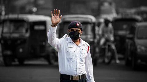मुंबई: दोपहिया चालकों पर सख्ती, बिना हेलमेट पीछे बैठे यात्री का भी कटेगा चालान मुंबई: दोपहिया चालकों पर सख्ती, बिना हेलमेट पीछे बैठे यात्री का भी कटेगा चालान