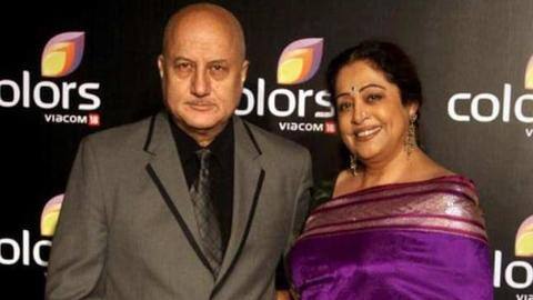 पत्नी किरण खेर के स्वास्थ्य को लेकर अनुपम खेर ने दी ताजा जानकारी पत्नी किरण खेर के स्वास्थ्य को लेकर अनुपम खेर ने दी ताजा जानकारी