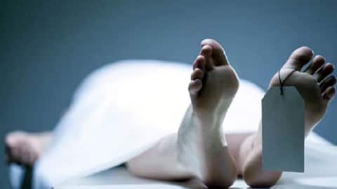 ओडिशा: अस्पतालों की बेरुखी से नवविवाहित कोरोना संक्रमित महिला की मौत, आठ घंटे भटकते रहे परिजन ओडिशा: अस्पतालों की बेरुखी से नवविवाहित कोरोना संक्रमित महिला की मौत, आठ घंटे भटकते रहे परिजन