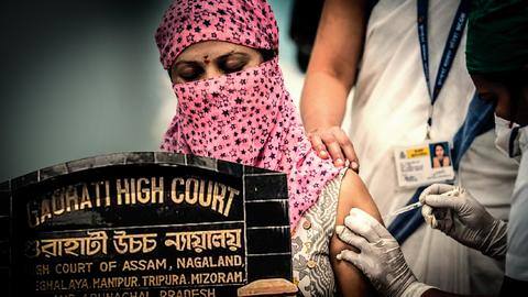 अरुणाचल प्रदेश: केवल वैक्सीनेटेड लोगों को परमिट देने के फैसले पर अदालत ने रोक लगाई अरुणाचल प्रदेश: केवल वैक्सीनेटेड लोगों को परमिट देने के फैसले पर अदालत ने रोक लगाई