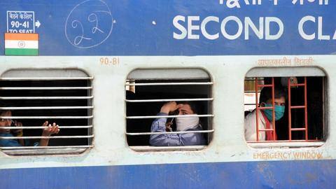 अब छोटे निवेशकों की पहुंच में होगा IRCTC का शेयर, हुआ स्टॉक स्प्लिट अब छोटे निवेशकों की पहुंच में होगा IRCTC का शेयर, हुआ स्टॉक स्प्लिट
