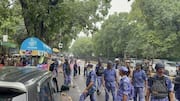 दिल्ली: जंतर-मंतर पर फिर हुई झड़प, पत्थरबाजी के बीच पुलिस ने दागे आंसू गैस के गोले