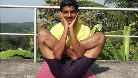 गर्भासन: जानिए इस योगासन के अभ्यास का तरीका, इसके लाभ और अन्य महत्वपूर्ण बातें गर्भासन: जानिए इस योगासन के अभ्यास का तरीका, इसके लाभ और अन्य महत्वपूर्ण बातें