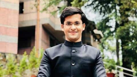 ऑटो रिक्शा चालक का बेटा बना देश का सबसे युवा IAS अधिकारी, पढ़ें संघर्ष की कहानी ऑटो रिक्शा चालक का बेटा बना देश का सबसे युवा IAS अधिकारी, पढ़ें संघर्ष की कहानी