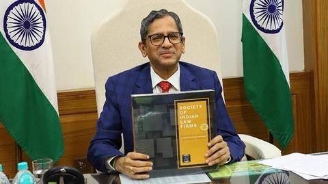 मुख्य न्यायाधीश रमन्ना ने संसद में व्यवधान पर चिंता व्यक्त की, कहा- बहस ही नही होती मुख्य न्यायाधीश रमन्ना ने संसद में व्यवधान पर चिंता व्यक्त की, कहा- बहस ही नही होती
