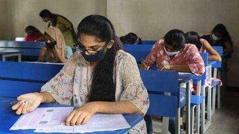 कोरोना वायरस महामारी के कारण आगे बढ़ीं UGC NET की तारीखें कोरोना वायरस महामारी के कारण आगे बढ़ीं UGC NET की तारीखें