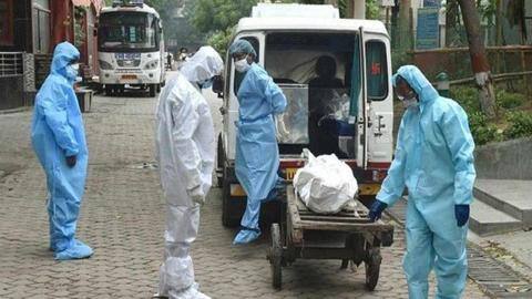 दिल्ली: ऑक्सीजन की कमी से बत्रा अस्पताल के ICU में भर्ती 12 मरीजों की मौत दिल्ली: ऑक्सीजन की कमी से बत्रा अस्पताल के ICU में भर्ती 12 मरीजों की मौत