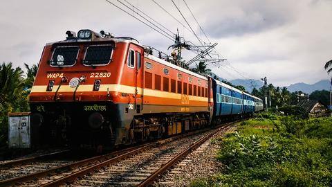 एक सप्ताह प्रतिदिन 6 घंटे बंद रहेगी रेलवे टिकट की बुकिंग सुविधा, जानिए क्या है कारण एक सप्ताह प्रतिदिन 6 घंटे बंद रहेगी रेलवे टिकट की बुकिंग सुविधा, जानिए क्या है कारण