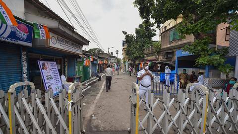 बंगाल: लॉकडाउन का उल्लंघन करने के आरोप में हिरासत में लिए गए तीन भाजपा विधायक बंगाल: लॉकडाउन का उल्लंघन करने के आरोप में हिरासत में लिए गए तीन भाजपा विधायक