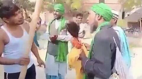 उत्तर प्रदेश: गोंडा में मुस्लिम फकीरों के साथ बदसलूकी, आतंकी और जिहादी कहा उत्तर प्रदेश: गोंडा में मुस्लिम फकीरों के साथ बदसलूकी, आतंकी और जिहादी कहा