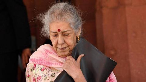 अंबिका सोनी ने ठुकराया ऑफर, कहा- सिख नेता को होना चाहिए पंजाब का मुख्यमंत्री अंबिका सोनी ने ठुकराया ऑफर, कहा- सिख नेता को होना चाहिए पंजाब का मुख्यमंत्री