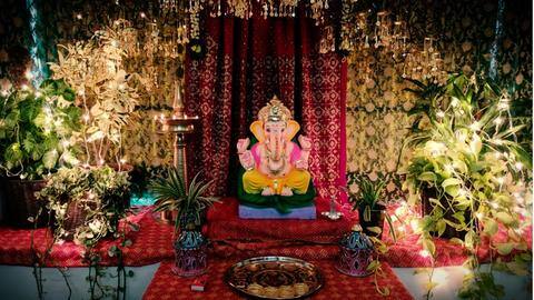 गणेश चतुर्थी के मौके पर इस तरह से सजाएं अपना घर, लगेगा बेहद खूबसूरत गणेश चतुर्थी के मौके पर इस तरह से सजाएं अपना घर, लगेगा बेहद खूबसूरत