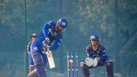 IPL: मुंबई में नाइट कर्फ्यू के बावजूद टीमों को रात में ट्रेनिंग करने की छूट मिली IPL: मुंबई में नाइट कर्फ्यू के बावजूद टीमों को रात में ट्रेनिंग करने की छूट मिली