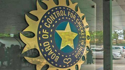 कश्मीर प्रीमियर लीग: विवाद को लेकर ICC के पास पहुंची BCCI, रखी है ये मांग कश्मीर प्रीमियर लीग: विवाद को लेकर ICC के पास पहुंची BCCI, रखी है ये मांग