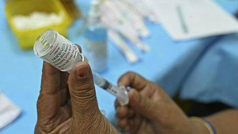 कोरोना वायरस: WHO ने SII की वैक्सीन 'कोवोवैक्स' को दी आपात इस्तेमाल की मंजूरी कोरोना वायरस: WHO ने SII की वैक्सीन 'कोवोवैक्स' को दी आपात इस्तेमाल की मंजूरी