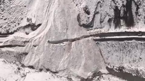 उत्तराखंड आपदा: ग्लेशियर टूटने से अब तक हुई आठ की मौत, 430 को लोगों को बचाया उत्तराखंड आपदा: ग्लेशियर टूटने से अब तक हुई आठ की मौत, 430 को लोगों को बचाया