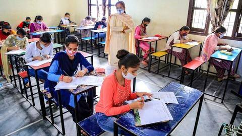 महाराष्ट्र पब्लिक सर्विस कमीशन ने 900 पदों पर निकाली वैकेंसी, यहां से करें आवेदन महाराष्ट्र पब्लिक सर्विस कमीशन ने 900 पदों पर निकाली वैकेंसी, यहां से करें आवेदन