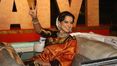 नहीं बदलेगी 'थलाइवी' की रिलीज डेट, कंगना ने फिर साधा करण और आदित्य पर निशाना नहीं बदलेगी 'थलाइवी' की रिलीज डेट, कंगना ने फिर साधा करण और आदित्य पर निशाना